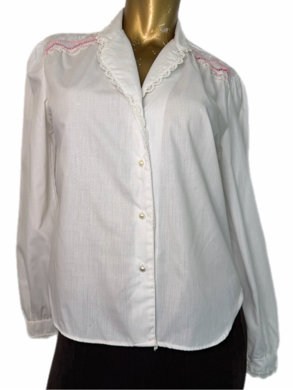 Vintage poly/cotton White Lace Trim Pink Embroidered Yoke button-down shirt, M